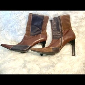 PARADE Women’s Leather and Suede zippered ankle boot Light/Dark Brown. Size 10M.